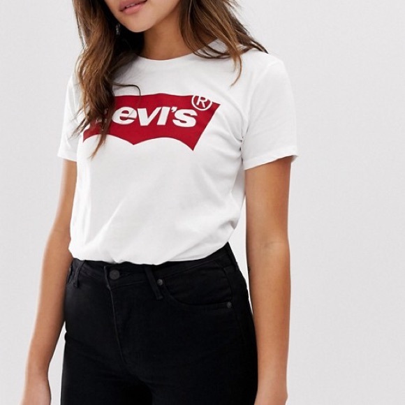 levis logo t